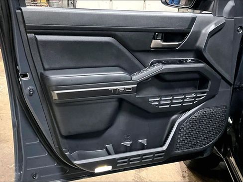 Certified 2025 Toyota Tacoma TRD Off-Road image 20