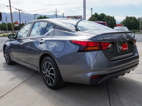 Used 2022 Nissan Altima 2.5 S w/ Driver Assist Package FWD image 6