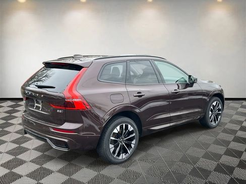 New 2026 Volvo XC60 B5 Ultra w/ Climate Package image 3