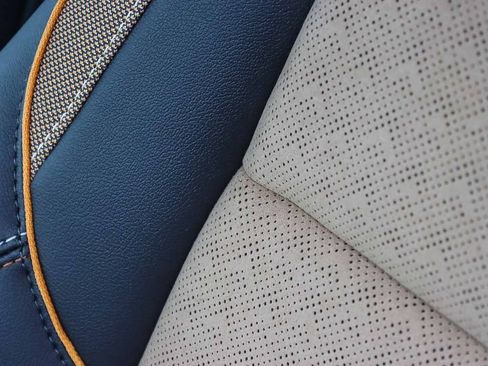 New 2026 Chevrolet Equinox ACTIV w/ Convenience Package III image 23