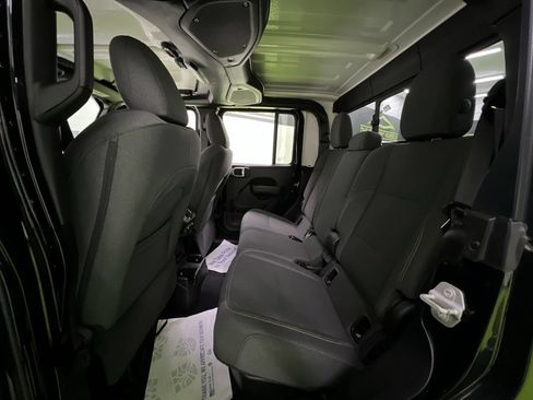 Used 2024 Jeep Gladiator Sport AWD/4WD image 26