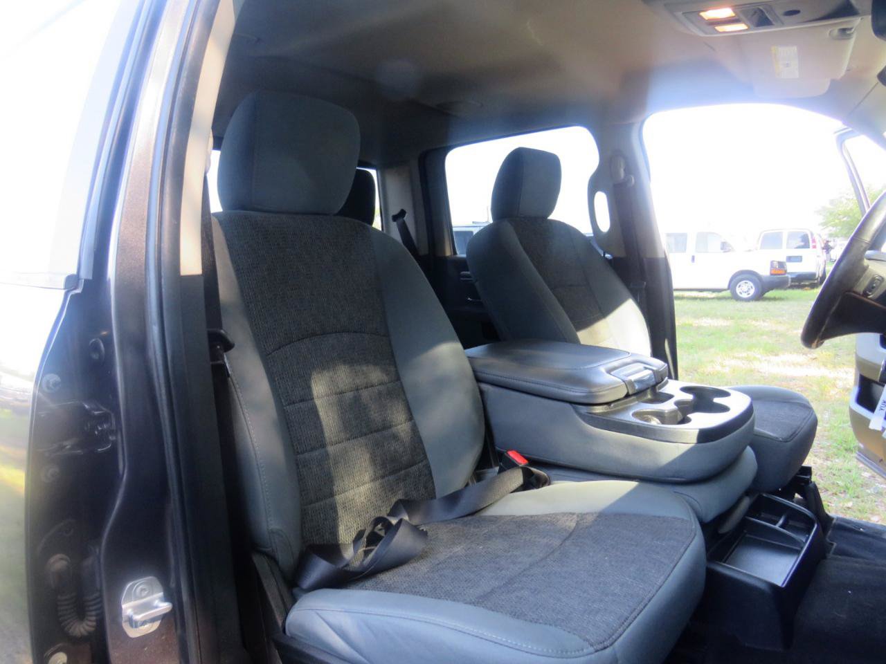 Used 2017 RAM 1500 Big Horn AWD/4WD image 19