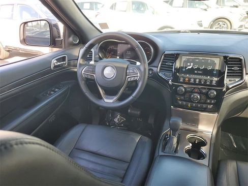 Used 2019 Jeep Grand Cherokee Limited X image 12