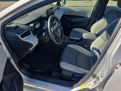 Used 2023 Toyota Corolla LE image 12