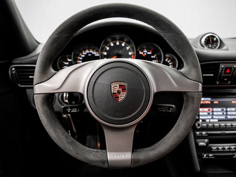 Used 2010 Porsche 911 GT3 RWD image 10