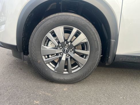 New 2025 Nissan Pathfinder SV image 49