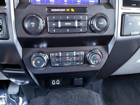 Used 2019 Ford F150 XLT w/ Equipment Group 302A Luxury AWD/4WD image 23