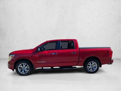 Used 2021 Nissan Titan SV w/ SV Convenience Package image 9