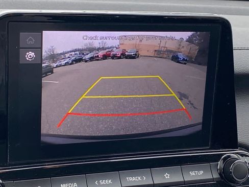 Used 2022 Kia Forte LXS image 17