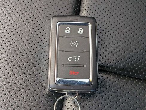 Used 2024 Jeep Grand Cherokee L Limited w/ Luxury Tech Group II RWD image 31