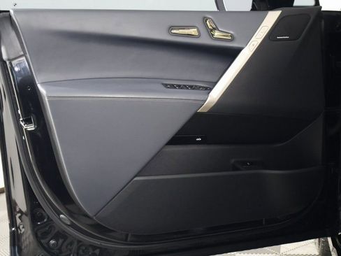 Used 2024 BMW iX xDrive50 w/ Premium Package image 12