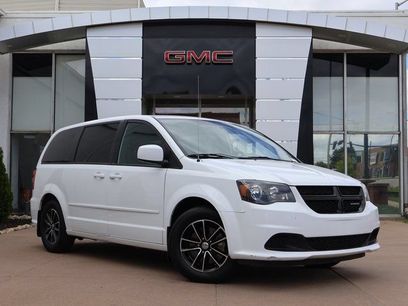 Used 2015 Dodge Grand Caravan SE