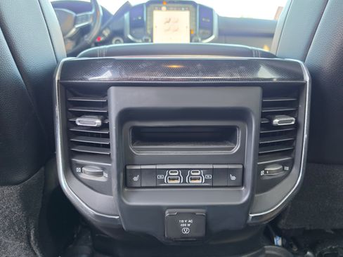 Used 2022 RAM 3500 Laramie AWD/4WD image 15