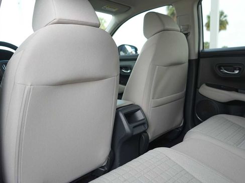Certified 2026 Honda HR-V LX image 13