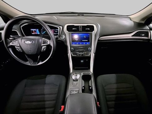 Used 2020 Ford Fusion SE FWD image 14