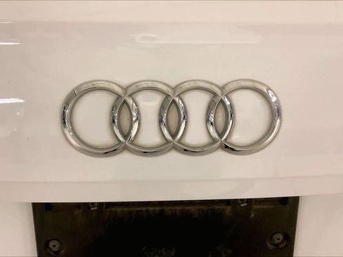 Used 2018 Audi Q5 Premium Plus image 31