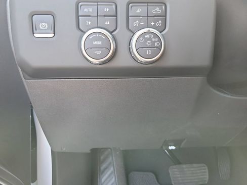Certified 2025 GMC Sierra 1500 Denali w/ Denali Reserve Package AWD/4WD image 18
