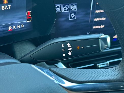 New 2026 Chevrolet Equinox EV LT image 20