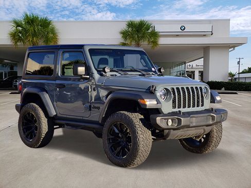 Used 2024 Jeep Wrangler Sport S image 3