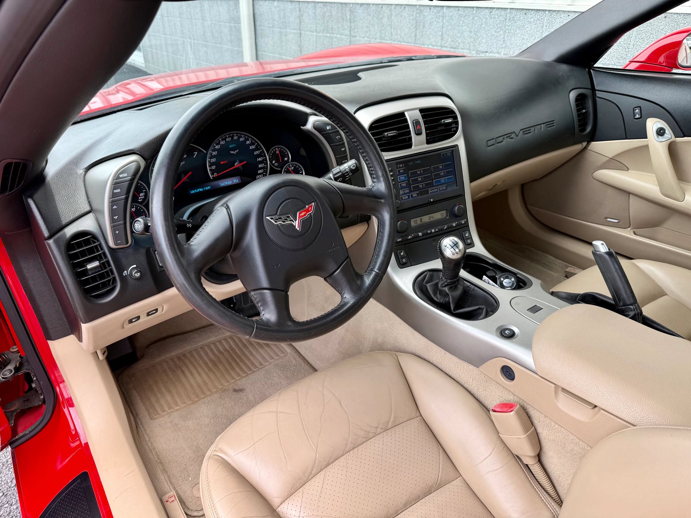 Used 2005 Chevrolet Corvette Convertible w/ Preferred Equipment Group RWD image 8