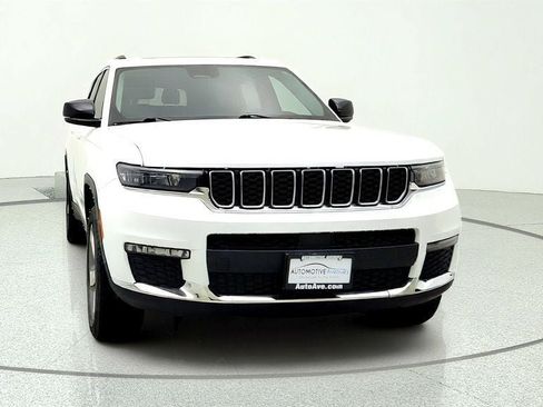 Used 2022 Jeep Grand Cherokee L Limited AWD/4WD image 2