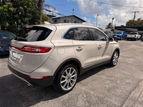 Used 2019 Lincoln MKC Reserve w/ MKC Climate Package FWD image 9