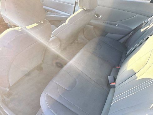 Used 2023 Hyundai Elantra SEL FWD image 12