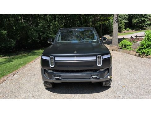 Used 2022 Rivian R1T Adventure AWD/4WD image 8