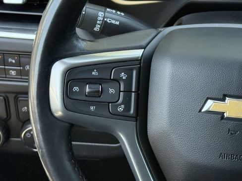 Used 2023 Chevrolet Suburban LT w/ Luxury Package RWD image 13