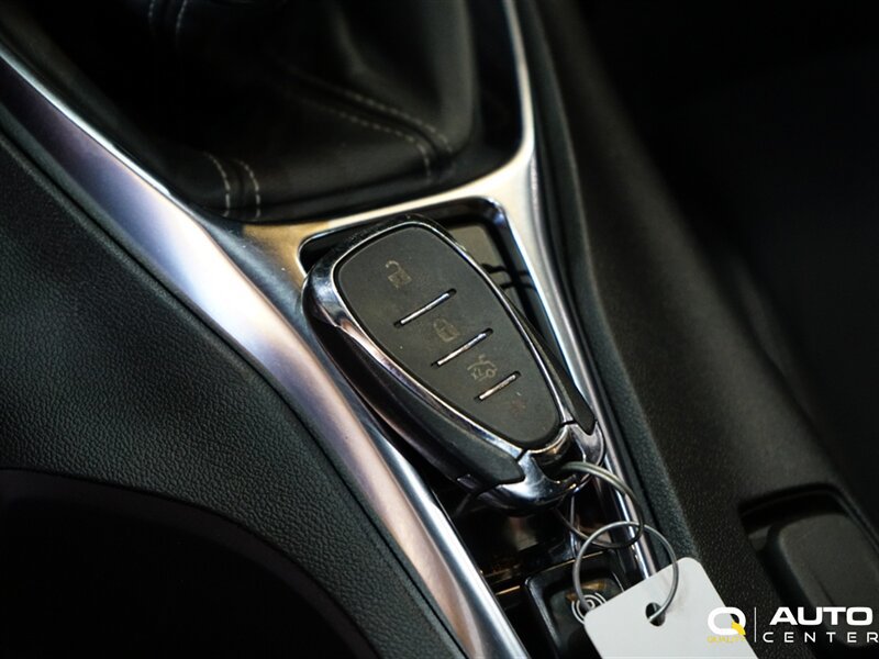 Used 2020 Chevrolet Camaro LT RWD image 22