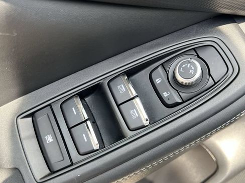 Certified 2023 Subaru Forester Touring AWD/4WD image 36