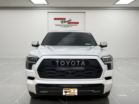 Used 2023 Toyota Sequoia Platinum AWD/4WD image 8
