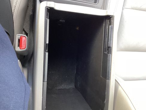 Certified 2016 Toyota Camry XLE image 30