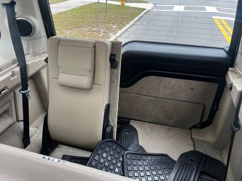 Used 2016 Land Rover LR4 HSE image 22