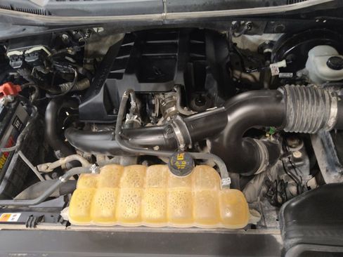 Used 2016 Ford F150 XLT w/ Equipment Group 301A Mid RWD image 30