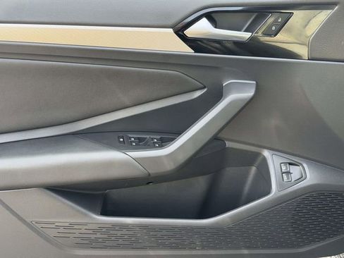 Used 2020 Volkswagen Jetta R-Line image 10