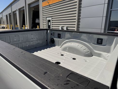 New 2026 Ford F350 Platinum image 28