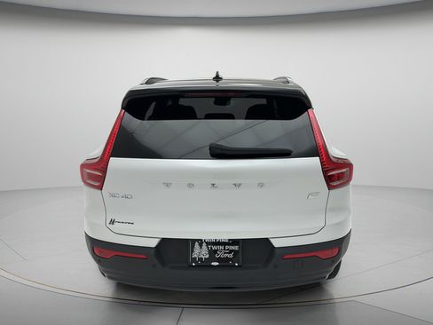 Used 2023 Volvo XC40 Recharge Plus AWD/4WD image 7