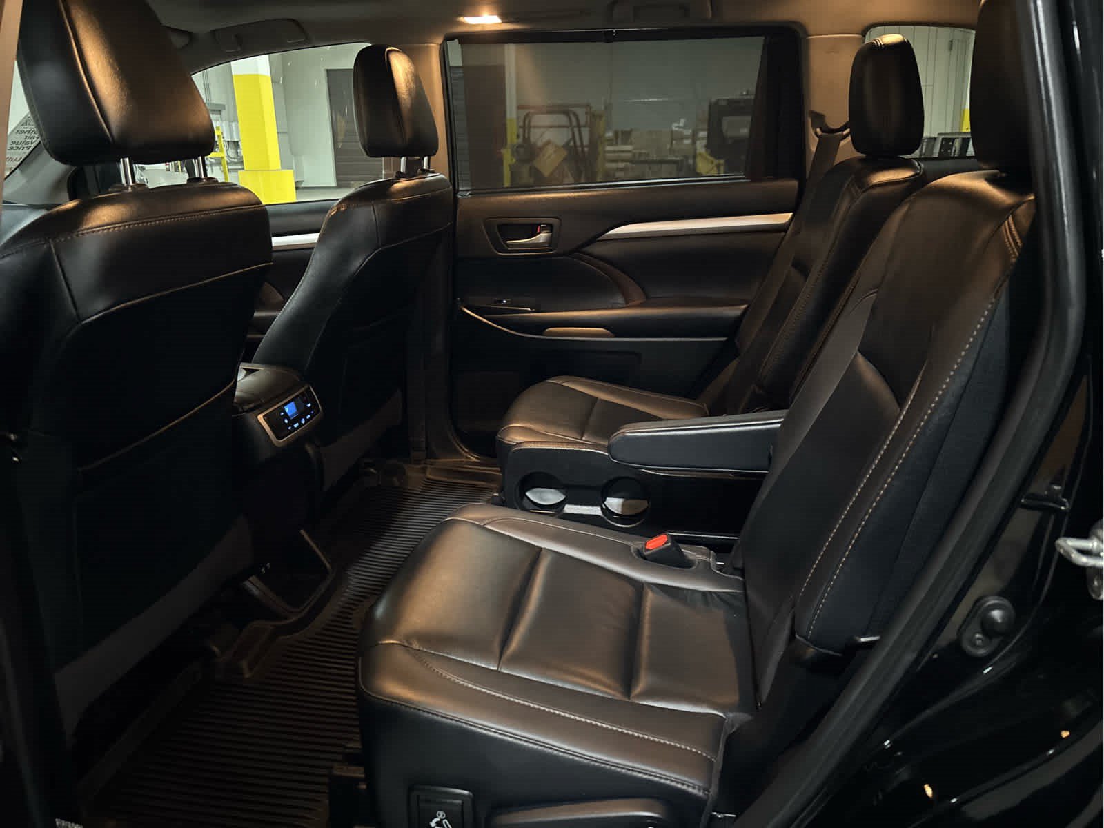 Certified 2019 Toyota Highlander XLE AWD/4WD image 8