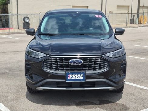 Used 2025 Ford Escape Active FWD image 2