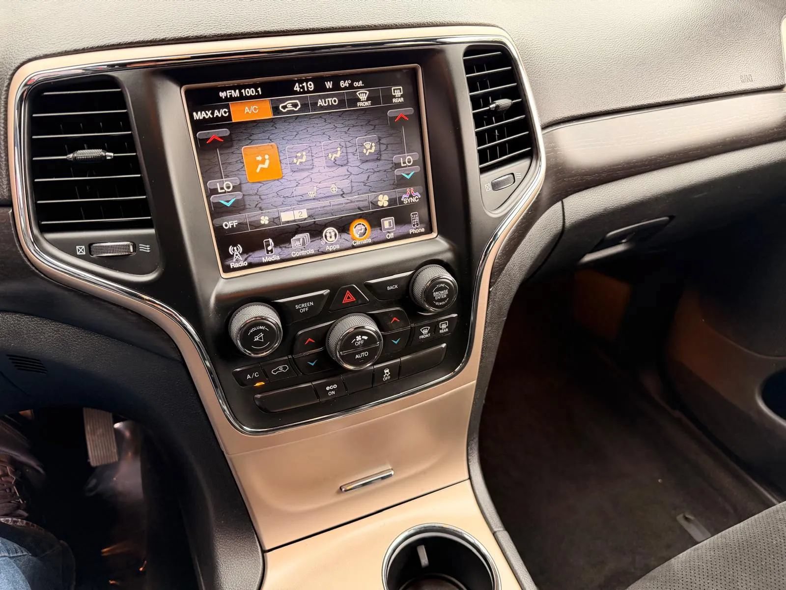 Used 2014 Jeep Grand Cherokee Altitude AWD/4WD image 14
