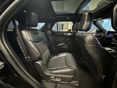 Used 2021 Ford Explorer ST w/ Equipment Group 401A image 23