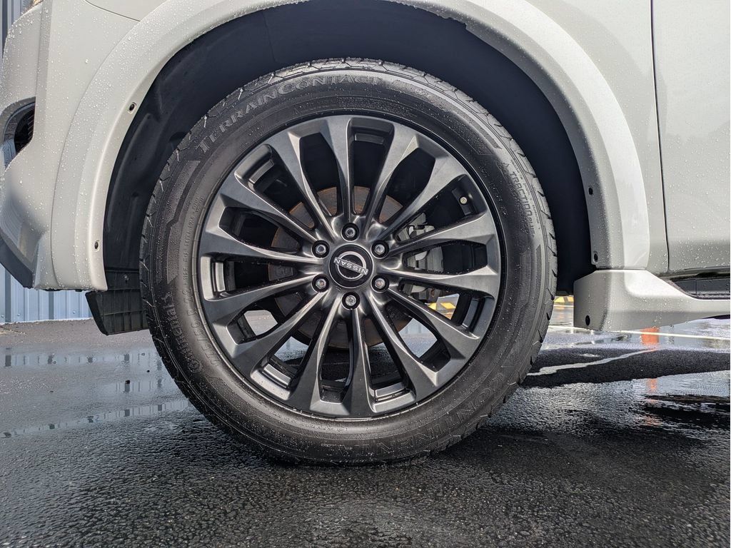 Used 2024 Nissan Armada Platinum w/ Captain's Chairs Package RWD image 31