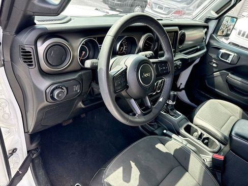 Used 2023 Jeep Wrangler Unlimited Sport image 10