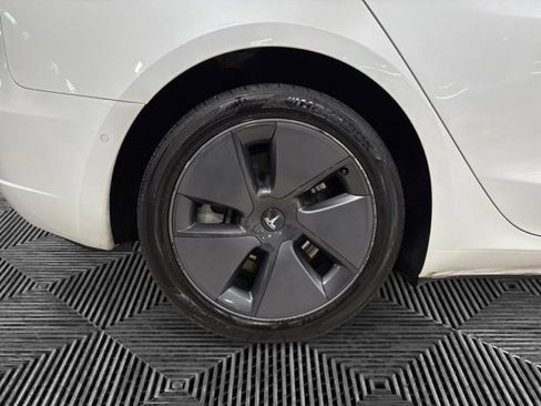 Used 2022 Tesla Model 3 Base image 31
