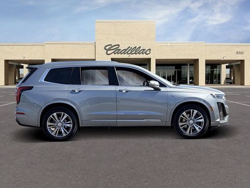 Certified 2024 Cadillac XT6 Premium Luxury w/ Technology Package FWD image 4