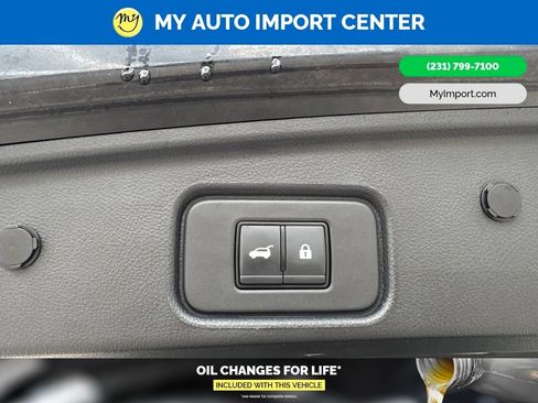 Used 2024 Nissan Pathfinder SL AWD/4WD image 29