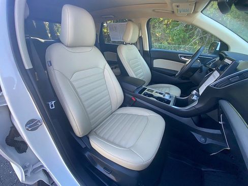 Certified 2022 Ford Edge SEL w/ Convenience Package image 28