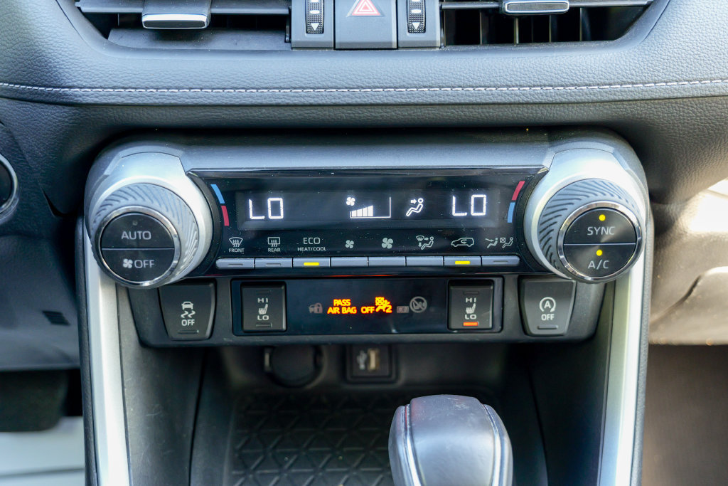 Used 2023 Toyota RAV4 XLE Premium AWD/4WD image 49