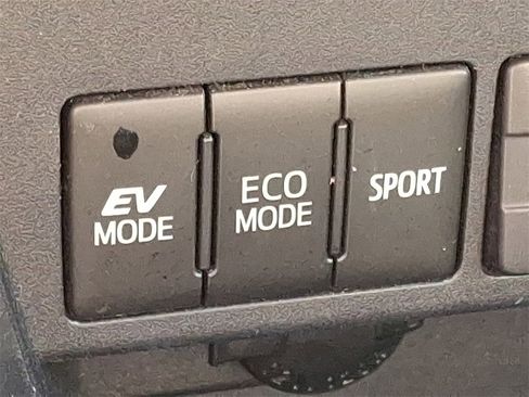 Used 2018 Toyota RAV4 Limited image 24